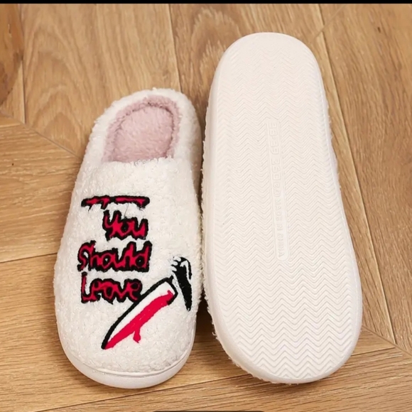 Michael Myers embroidered slippers - Picture 4 of 10